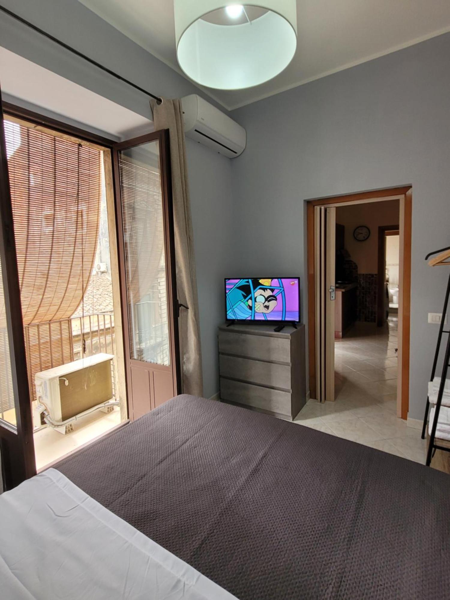 Caronda Etnea House Apartment คาตาเนีย ภายนอก รูปภาพ